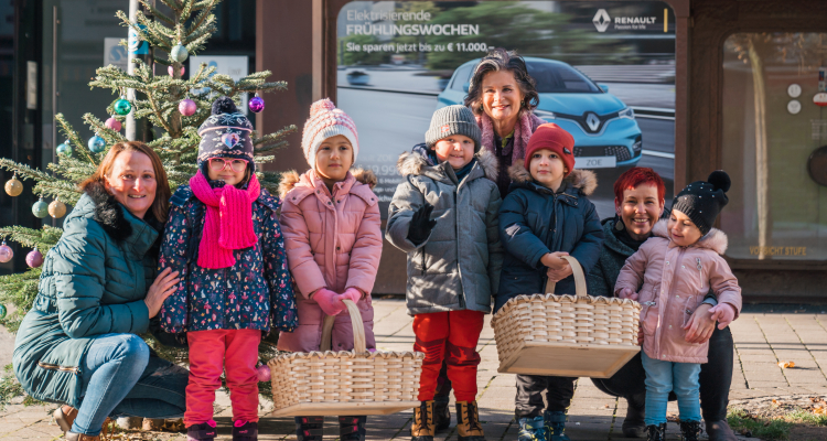 Kinder schmücken Wörgls Christbäume Kinder schmücken Wörgls Christbäume