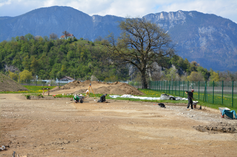 Vom Grattenbergl aus bietet sich ein guter Überblick über archäologische Funde in der Wörgler Umgebung – 2021 wurde zuletzt im Bereich Egerndorf gegraben. Vom Grattenbergl aus bietet sich ein guter Überblick über archäologische Funde in der Wörgler Umgebung – 2021 wurde zuletzt im Bereich Egerndorf gegraben.