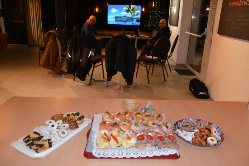 CryptoCircle mit Weihnachtsfeier