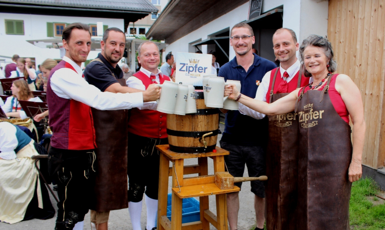 Heinrich Lentsch, Armin Ungericht, Jakob Unterberger, Hubert Ziepl, Klaus Unterberger, Bgmin. Hedi Wechner Heinrich Lentsch, Armin Ungericht, Jakob Unterberger, Hubert Ziepl, Klaus Unterberger, Bgmin. Hedi Wechner