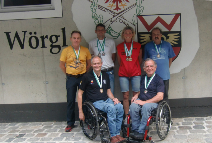 v.l.: Auer Siegmund, Fill Heltmut, Antonevich Tanja, Hörl Manfred; vorne Aufschnaiter Hubert, Smarazzo Salvadore