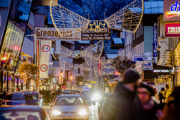 Adventshopping am 8. Dezember in der Bahnhofstraße