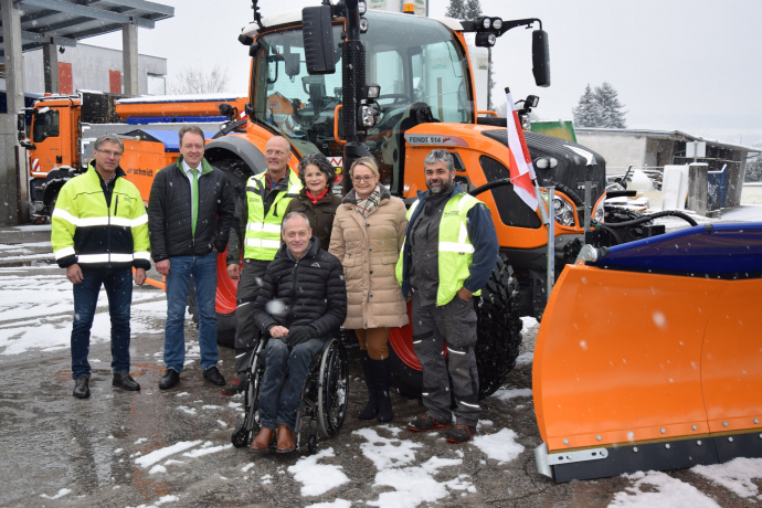 Bauhof mit neuem Traktor