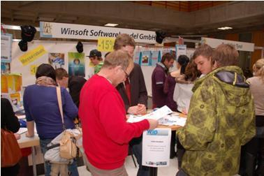 BHAK/BHAS Wörgl - Aula wird zur Messehalle - ein voller Erfolg BHAK/BHAS Wörgl - Aula wird zur Messehalle - ein voller Erfolg