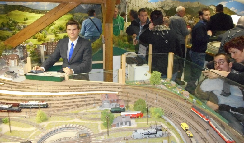 Bruckhäusler Kinder zu Gast beim Modellbahnclub