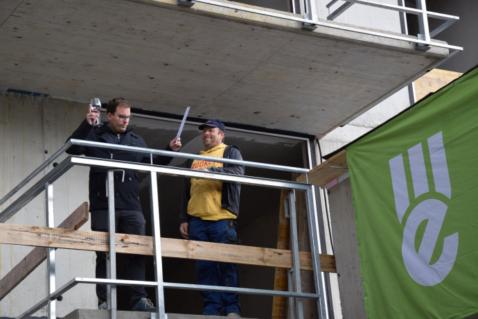 Firstfeier im Zentrum von Wörgl Firstfeier im Zentrum von Wörgl