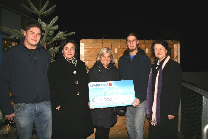 Martin Ascher (Obmann - Fluckinger Pass), Michaela Fabiankovits (GF d. Gesundheits- u. Sozialsprengels), Maria Steiner (Obfrau - Gesundheits- u. Sozialsprengel), Alex Gindu (Obmann Stv. - Fluckinger Pass), Bgm. Hedi Wechner Martin Ascher (Obmann - Fluckinger Pass), Michaela Fabiankovits (GF d. Gesundheits- u. Sozialsprengels), Maria Steiner (Obfrau - Gesundheits- u. Sozialsprengel), Alex Gindu (Obmann Stv. - Fluckinger Pass), Bgm. Hedi Wechner