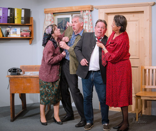 Frühjahrspremiere der Stadtbühne Wörgl mit dem Stück „Plüschmüscher“ - 9. Mai Frühjahrspremiere der Stadtbühne Wörgl mit dem Stück „Plüschmüscher“ - 9. Mai