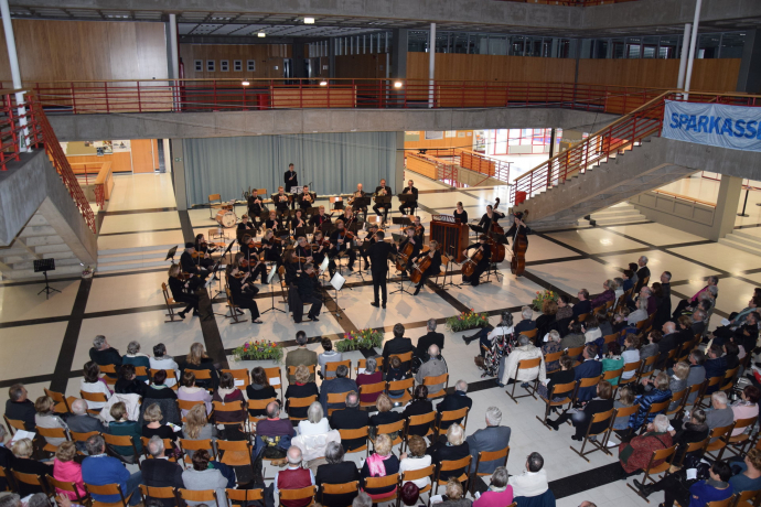 Fulminantes Neujahrskonzert des Wörgler Streicher- und Bläserensembles