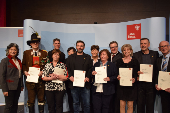 Landeshauptmann ehrt 10 WörglerInnen