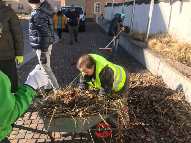Lebenshilfe unterstützt Bauhof Wörgl