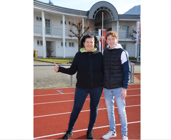 Freuen sich auf den Start der neuen Wörgler Walking-Runde: Leiterin Sylvia Rieder und Gregor Knittelfelder, Leichtathletik-Sektionsleiter bei der der Turnerschaft Wörgl