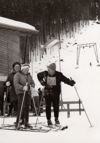 Museumshoagascht: Skifahren damals in Wörgl