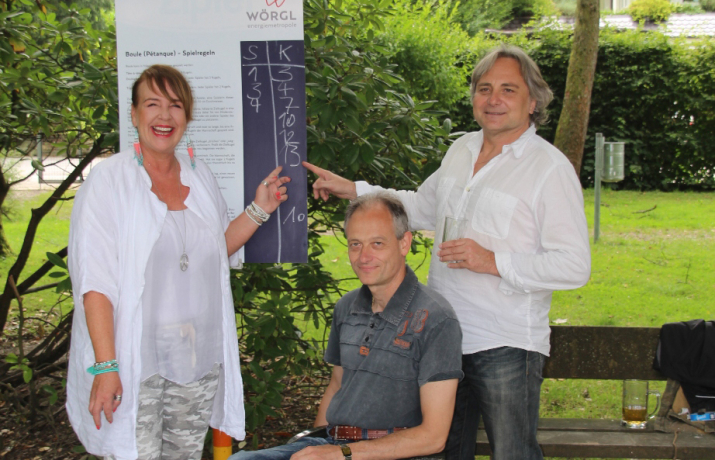 Eröffnungsspiel Sport gegen Kultur endete 13:4 für Kultur. GR Gabi Madersbacher, VBgm. Hubert Aufschnaiter, Günther Moschig Eröffnungsspiel Sport gegen Kultur endete 13:4 für Kultur. GR Gabi Madersbacher, VBgm. Hubert Aufschnaiter, Günther Moschig