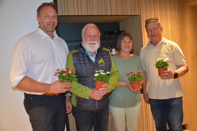 Obst- und Gartenbauverein - Bericht von der JHV mit Ehrungen Obst- und Gartenbauverein - Bericht von der JHV mit Ehrungen