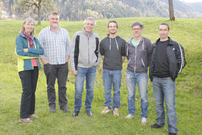Engagieren sich für die Filz – v.l. Maria Ringler, Georg Griesser, STR Emil Dander, Philipp Larch, Kurt Lechner und Alois Ortner Engagieren sich für die Filz – v.l. Maria Ringler, Georg Griesser, STR Emil Dander, Philipp Larch, Kurt Lechner und Alois Ortner