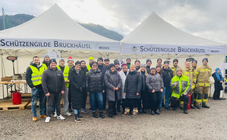 Schützen- und FC Bruckhäusl veranstalten erfolgreich Perchtentreffen Schützen- und FC Bruckhäusl veranstalten erfolgreich Perchtentreffen