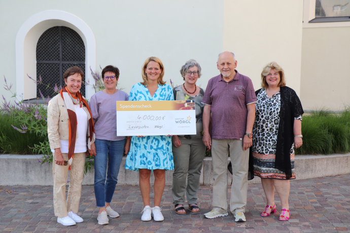 Spende der Wörgler Lesepaten an die Sozialinitiative Spende der Wörgler Lesepaten an die Sozialinitiative