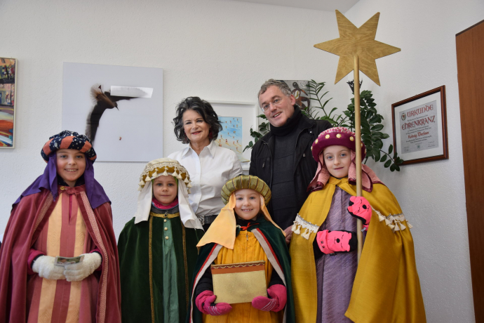 Sternsinger besuchten BGMin Hedi Wechner Sternsinger besuchten BGMin Hedi Wechner