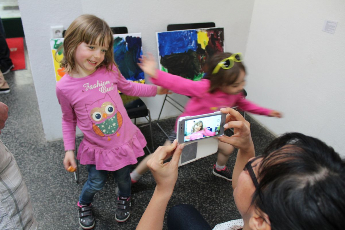 Tolle Kindergarten-Kunstaktion in der Galerie am Polylog