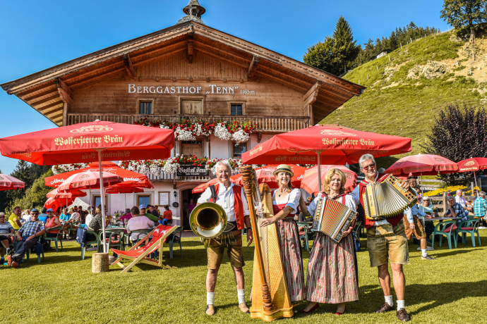 Traditionelle Volksmusik beim BERG.Klang „TIROL ZUALOSEN“auf der Sonnenseite der Hohen Salve! Traditionelle Volksmusik beim BERG.Klang „TIROL ZUALOSEN“auf der Sonnenseite der Hohen Salve!