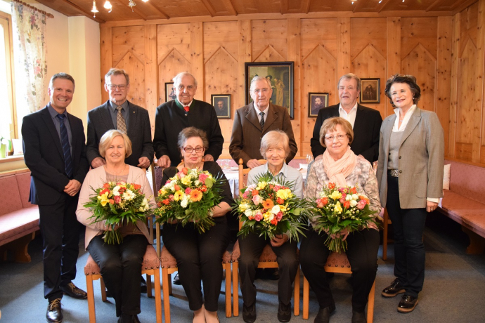 Vier Wörgler Jubelpaare feiern gemeinsam 210 Ehejahre