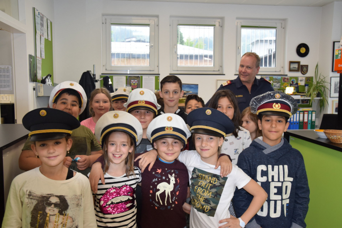 Volkschule besuchte Stadtamt