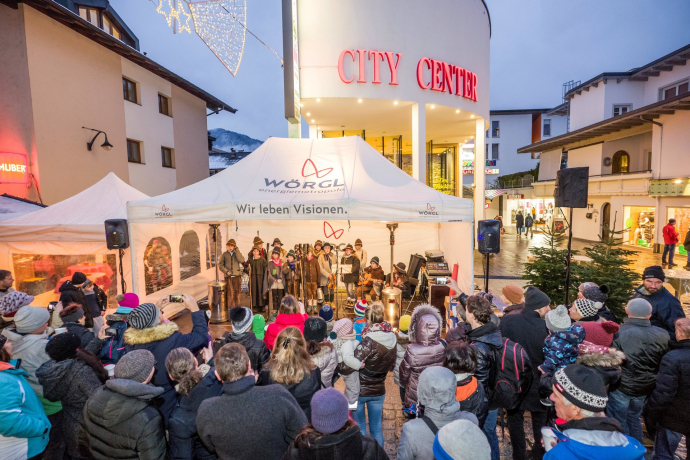 Weihnachtszauber  in der Wörgler Bahnhofstraße