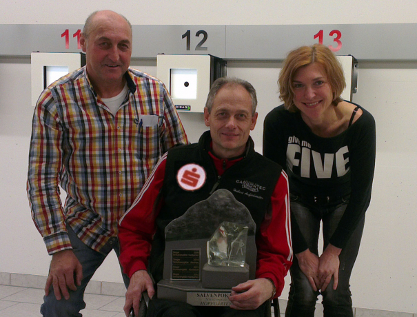 Wörgler Team mit Salvenkristall – v.l.: Bauhofer, Aufschnaiter, Antonevich