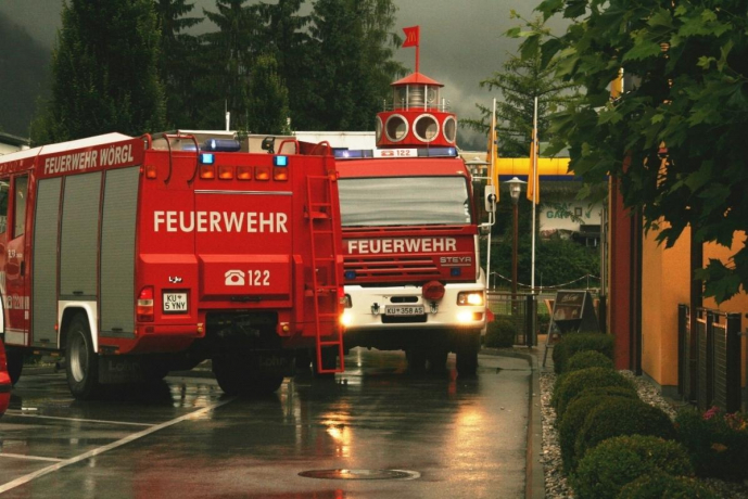 Einsatz der FF Wörgl bei Mc Donalds durch Wassereintritt Einsatz der FF Wörgl bei Mc Donalds durch Wassereintritt