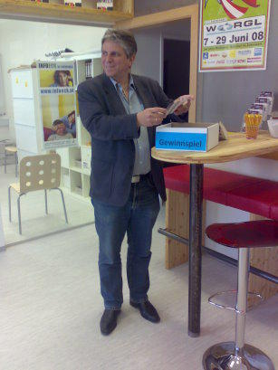 Bgm. Arno Abler bei der Ziehung Bgm. Arno Abler bei der Ziehung
