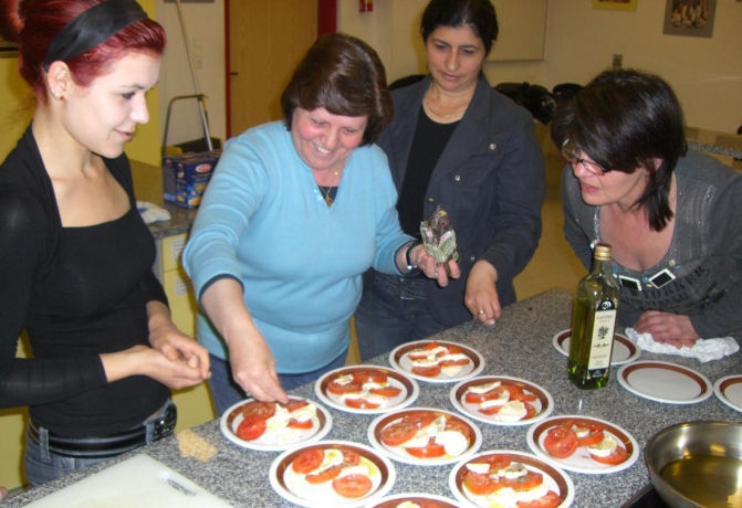 Sizilianerin kochte „Italienisch“ auf Sizilianerin kochte „Italienisch“ auf