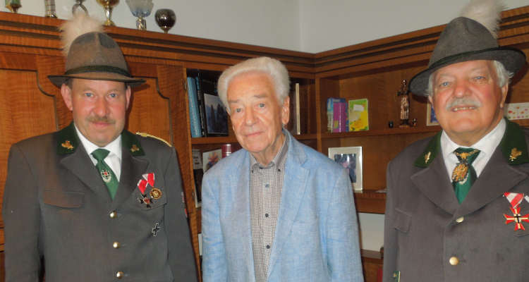 Obmann Pepi Werlberger, Herbert Strobl, Ehrenobmann Hermann Hotter Obmann Pepi Werlberger, Herbert Strobl, Ehrenobmann Hermann Hotter