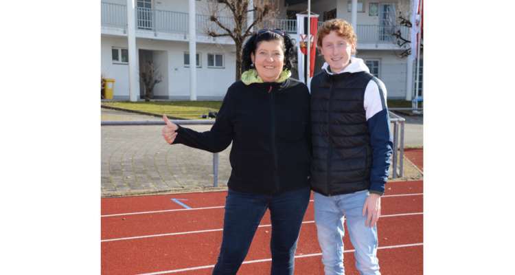 Freuen sich auf den Start der neuen Wörgler Walking-Runde: Leiterin Sylvia Rieder und Gregor Knittelfelder, Leichtathletik-Sektionsleiter bei der der Turnerschaft Wörgl