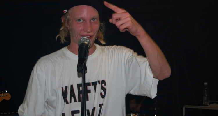 Am Mikrofon: „John Dere“ 