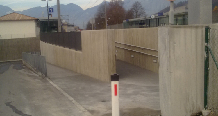 Mauer wurde entfernt und der Fußweg verlängert