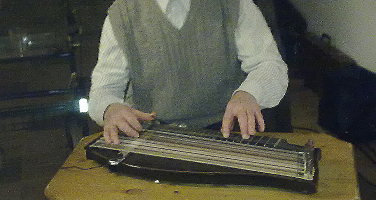 Bartl Egger mit seiner Zither