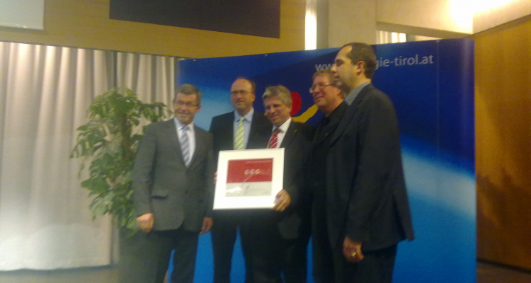 LHStV Toni Steixner (li.) und DI Bruno Oberhuber - Energie Tirol  (re.) mit der Wörgler Delegation