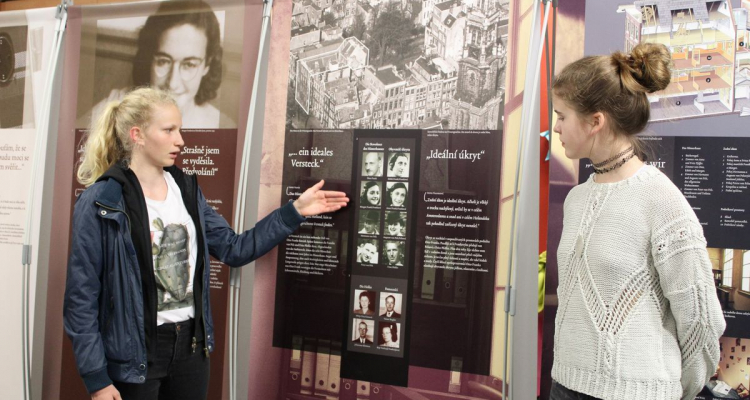 tn_anne-frank-ausstellung-wörgl-mai2017 (1)