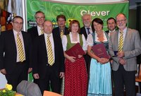 Von links: Geschäftsleiter Karl Thaler, Obmann Bgm. Josef Dillersberger, Prok. Hubert Fuchs, AR-Vorsitzender Bgm. Hermann Ritzer, Heidi Bidner, Verbandsdirektor Mag. Arnulf Perkounigg, Christine Schwarz, Geschäftsleiter Michael Rieser und Prok. Josef Gratt / Foto Nageler Von links: Geschäftsleiter Karl Thaler, Obmann Bgm. Josef Dillersberger, Prok. Hubert Fuchs, AR-Vorsitzender Bgm. Hermann Ritzer, Heidi Bidner, Verbandsdirektor Mag. Arnulf Perkounigg, Christine Schwarz, Geschäftsleiter Michael Rieser und Prok. Josef Gratt / Foto Nageler