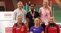 Andrea Obetzhofer - oben 1. von rechts