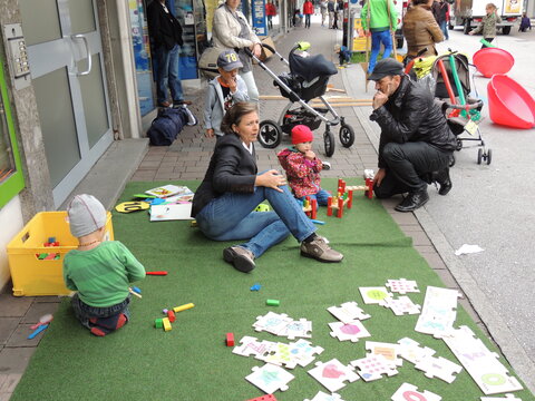 Familienlandesrätin Patrizia Zoller-Frischauf zu Besuch beim Wörgler Familienfest 