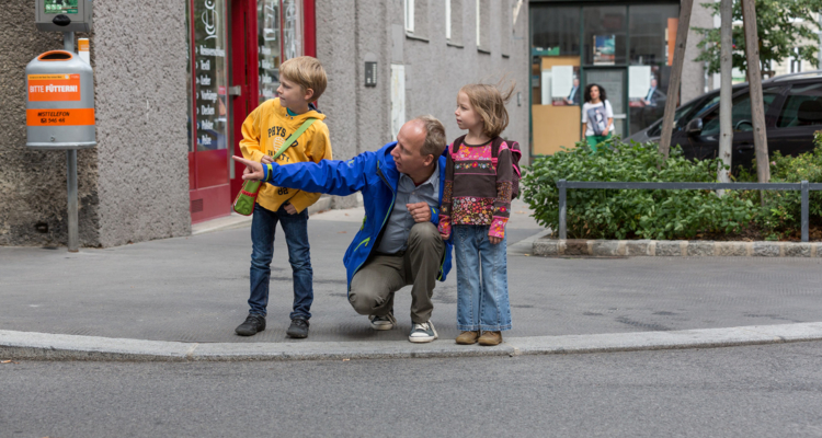 Acht Videos für einen sicheren Schulweg Acht Videos für einen sicheren Schulweg