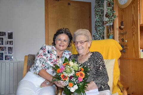 Aloisia Nindl feiert 90er