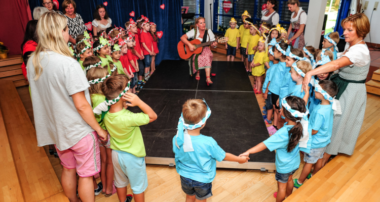 Ein Fest für 25 Jahre - Städtischer Kindergarten Wörgl/Grömerweg feiert Jubiläum Ein Fest für 25 Jahre - Städtischer Kindergarten Wörgl/Grömerweg feiert Jubiläum