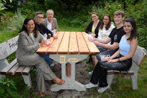 Ein neuer Tisch für den Wörgler Freigarten