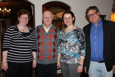 Archäologin Irene Knoche, Museumsführer Hans Gwiggner, Archäologin Maria Bader und Heimatmuseums-Obmann Mag. Markus Steinbacher