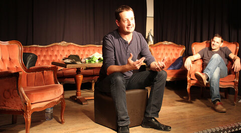 Jürgen Chmela-Heiss und Stefan Peschta lieferen mit Lost in Wörgl II heuer zum 2. Mal einen sehr amüsanten, satirischen Jahresrückblick