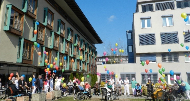 Seniorenheim Wörgl: Grüße aus der Isolation Seniorenheim Wörgl: Grüße aus der Isolation