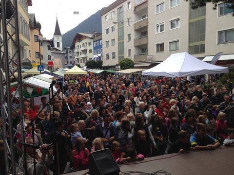 Überwältigender Besucherandrang beim 3. Fest der Nationen